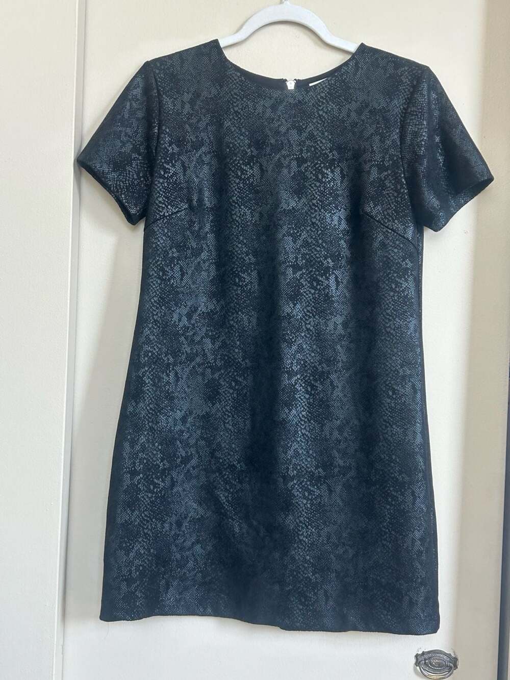 Olivaceous Black Snakeskin Faux Leather Short Sleeve Shift Dress Size M